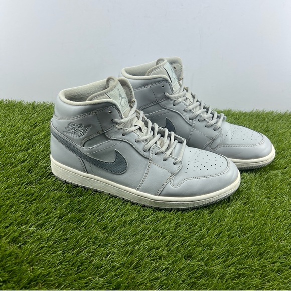 Size 10.5 Jordan 1 Sneakers Men's Retro Mid Wolf Grey Cool Grey Shoes Rare - Picture 7 of 12